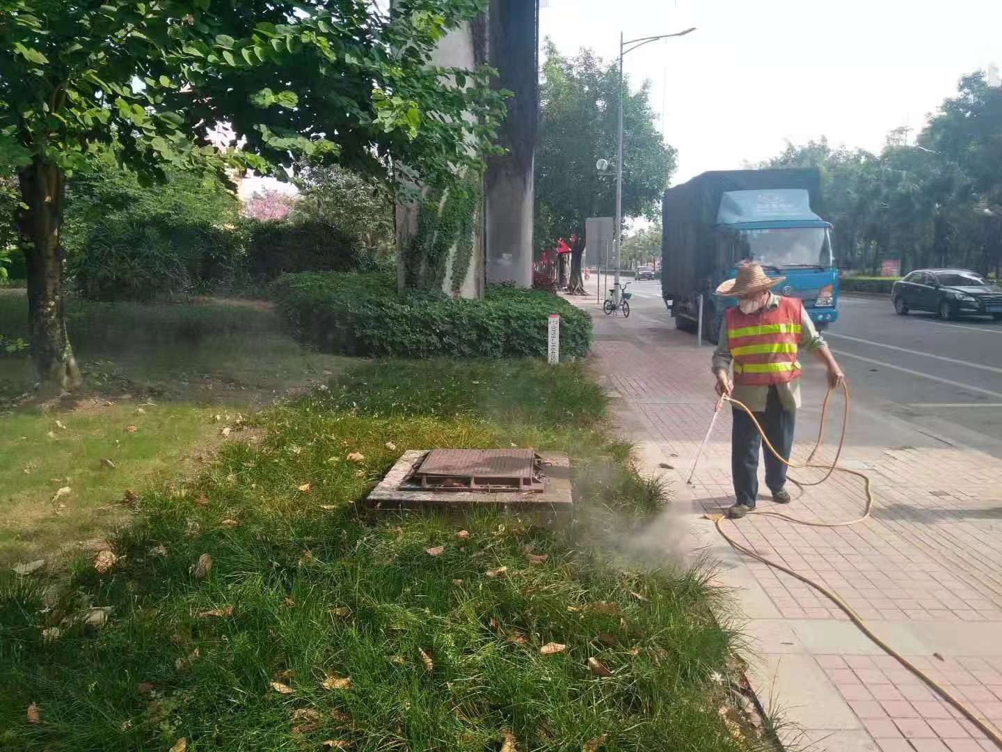 江咀公園噴藥殺蟲(chóng).jpg 江咀公園噴藥殺蟲(chóng).jpg