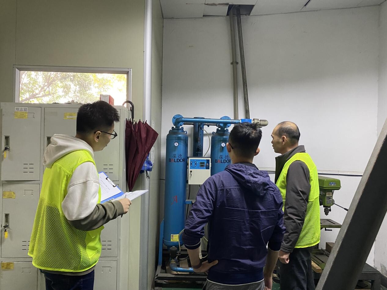 區(qū)科技局開展春節(jié)節(jié)前安全生產(chǎn)檢查.docx_2